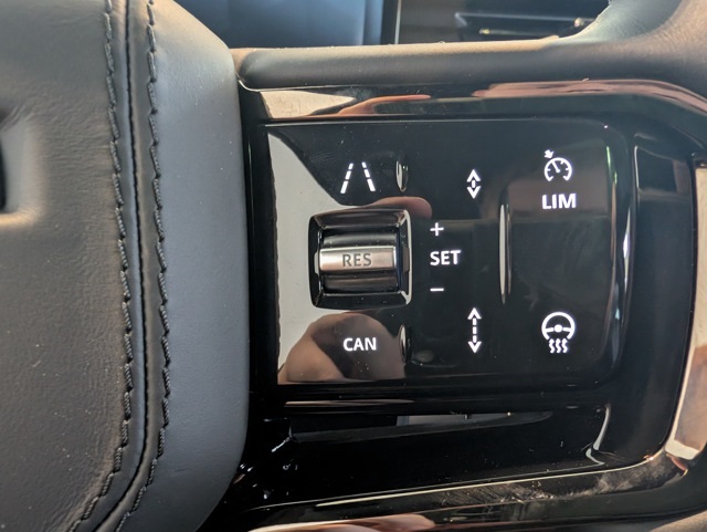 2025 Land Rover Range Rover Sport SE photo 18
