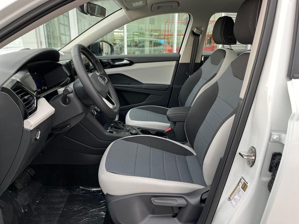 2025 Volkswagen Taos S photo 15