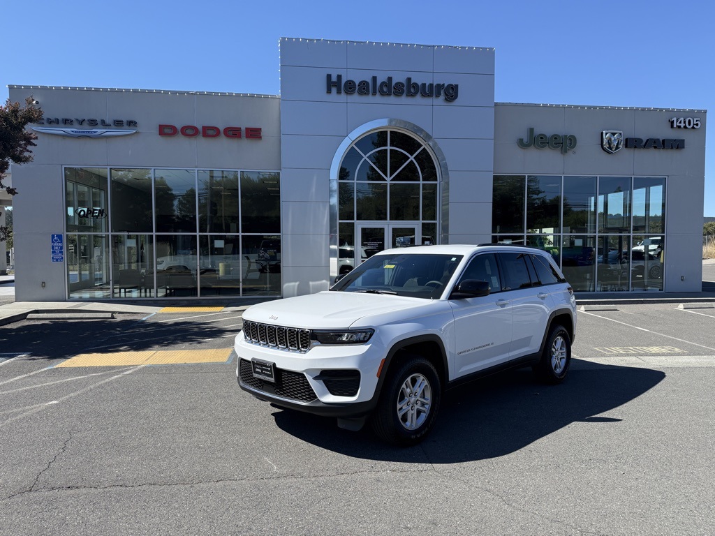 2025 Jeep Grand Cherokee Laredo's photo