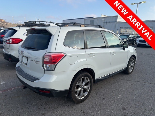 2017 Subaru Forester 2.5i Touring photo 3