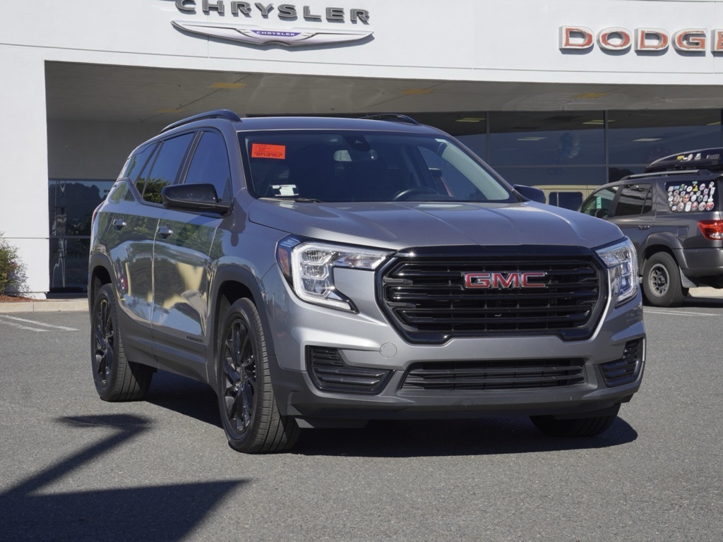 2023 GMC Terrain SLE's photo