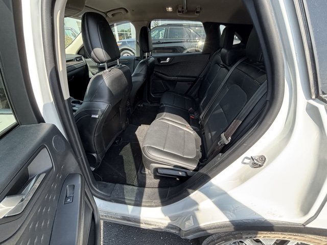 2020 Ford Escape Titanium Hybrid photo 7
