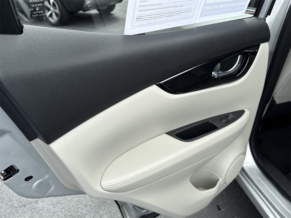 2019 Nissan Rogue Sport SV photo 39