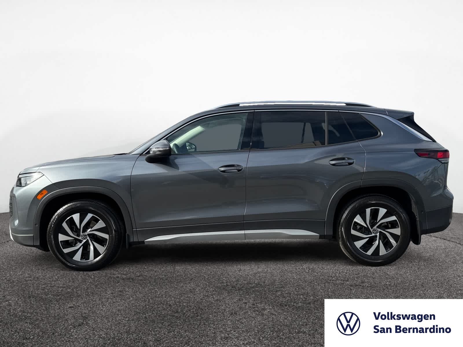 2026 Volkswagen Tiguan S photo 2