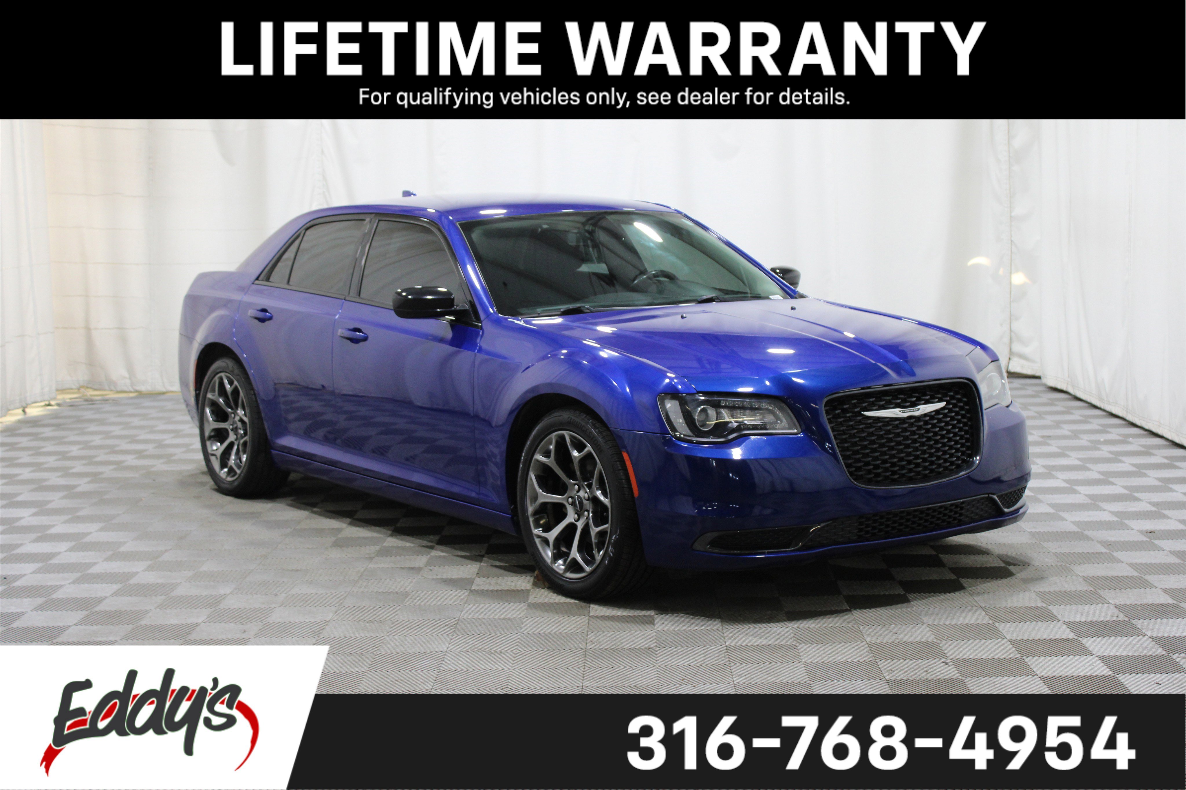 2018 Chrysler 300 Touring's photo