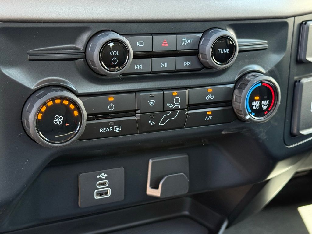 2025 Ford F-150 XL photo 10