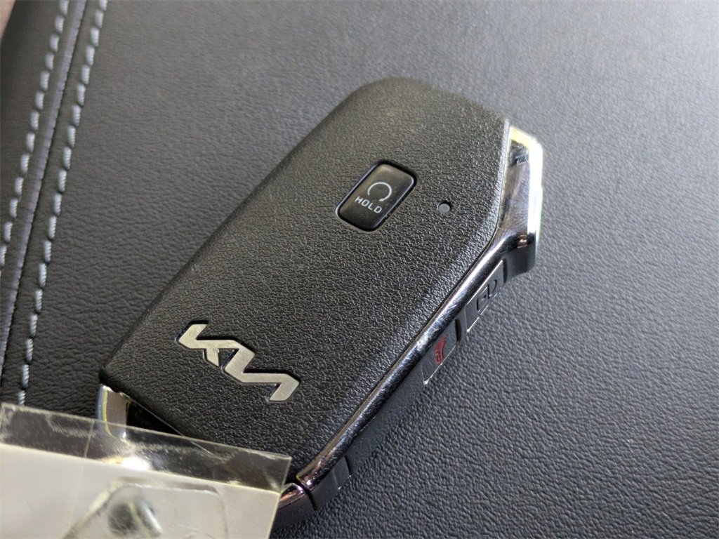 2023 Kia Seltos SX photo 30