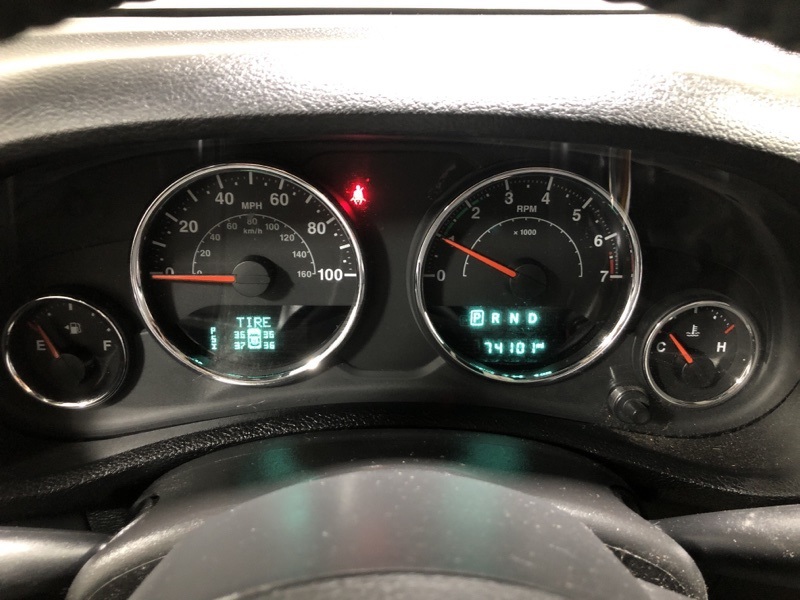 2016 Jeep Wrangler Unlimited Sahara photo 21