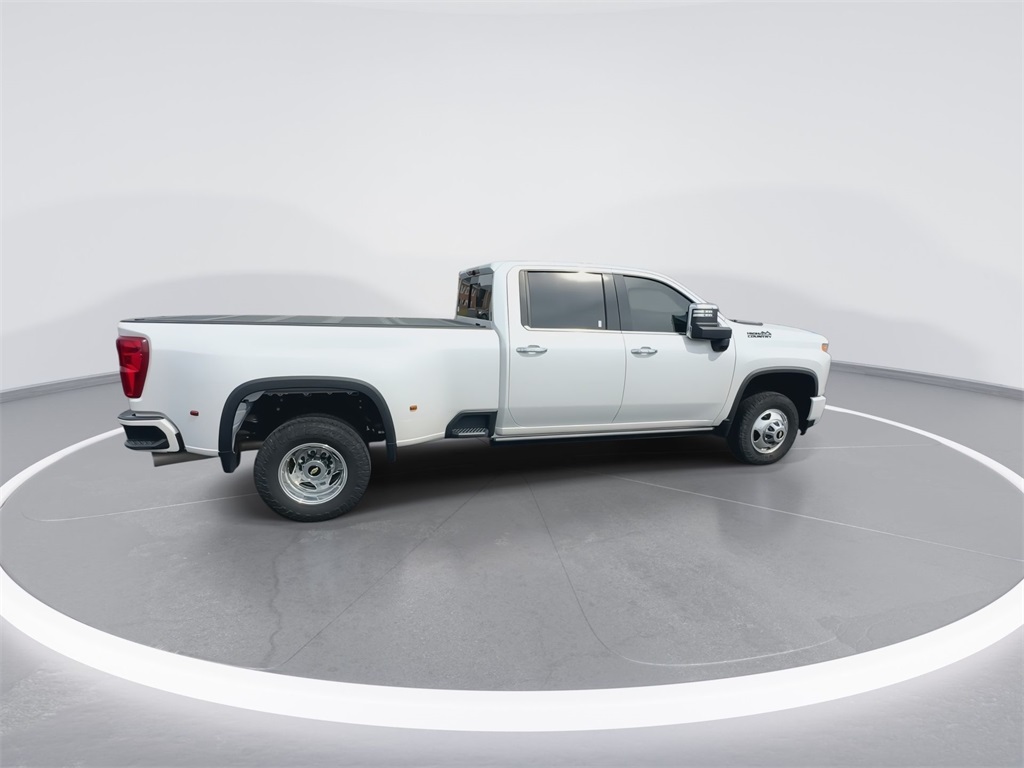2022 Chevrolet Silverado 3500HD High Country photo 9