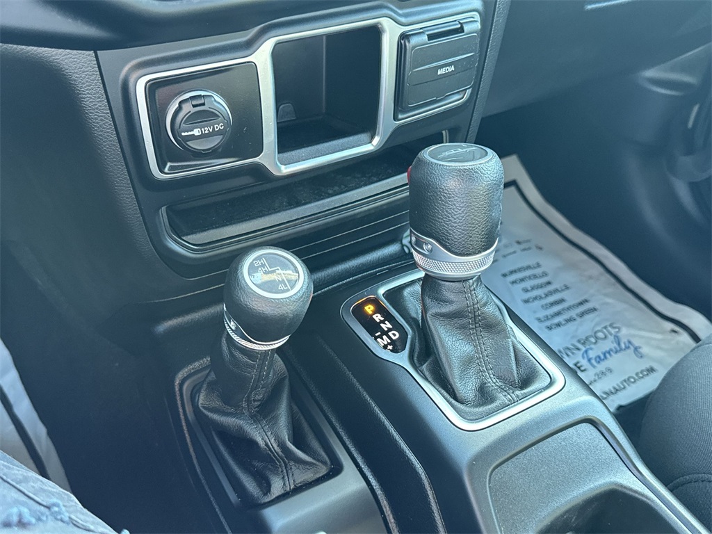 2023 Jeep Gladiator Sport photo 25