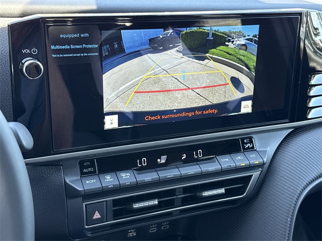 2025 Toyota Camry SE photo 23