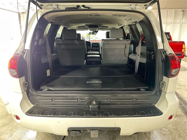 2019 Toyota Sequoia Platinum photo 23