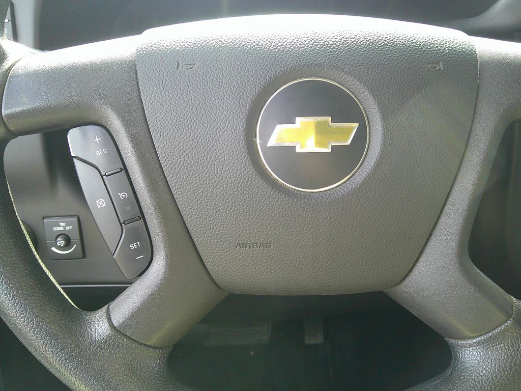 2017 Chevrolet Express 2500 Work Van photo 17