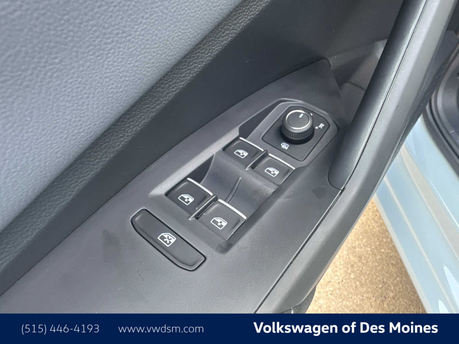 2025 Volkswagen Jetta SEL photo 20