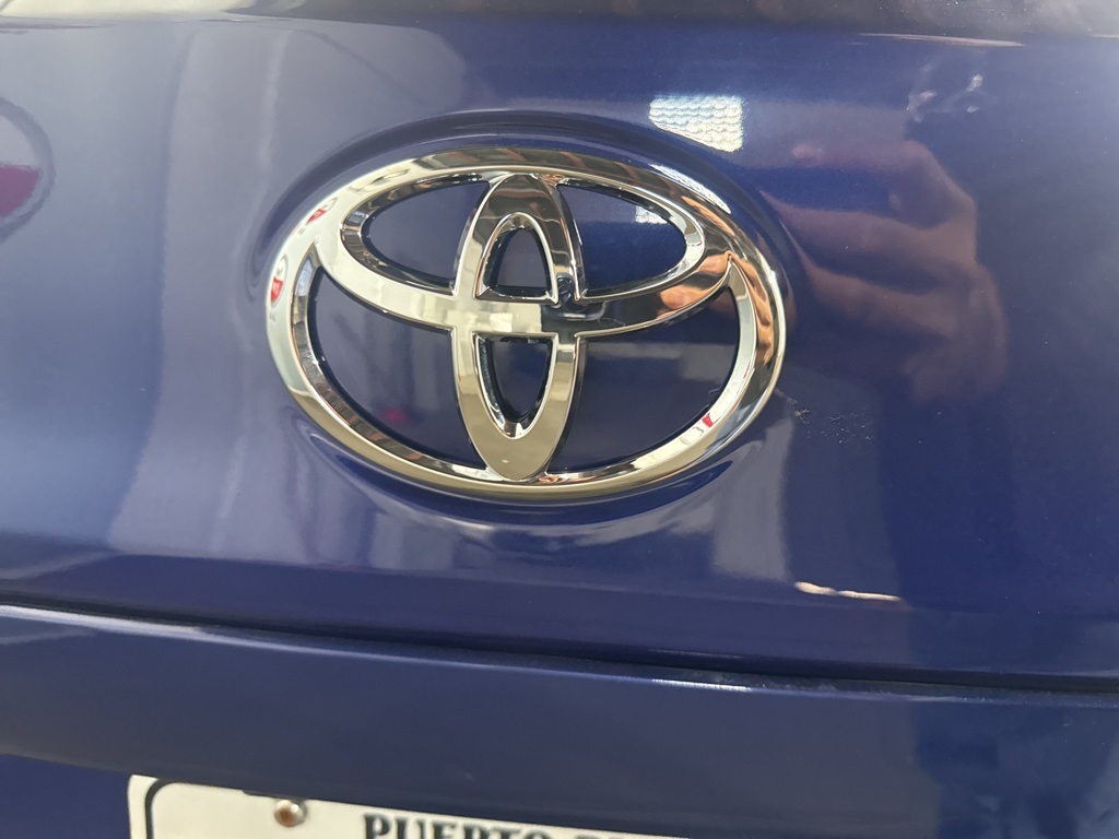 2023 Toyota Corolla Cross LE photo 19