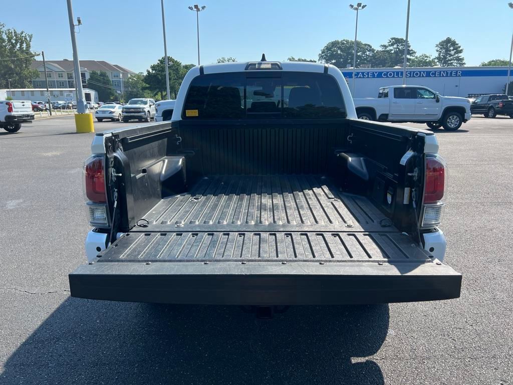 2023 Toyota Tacoma TRD Off-Road photo 27
