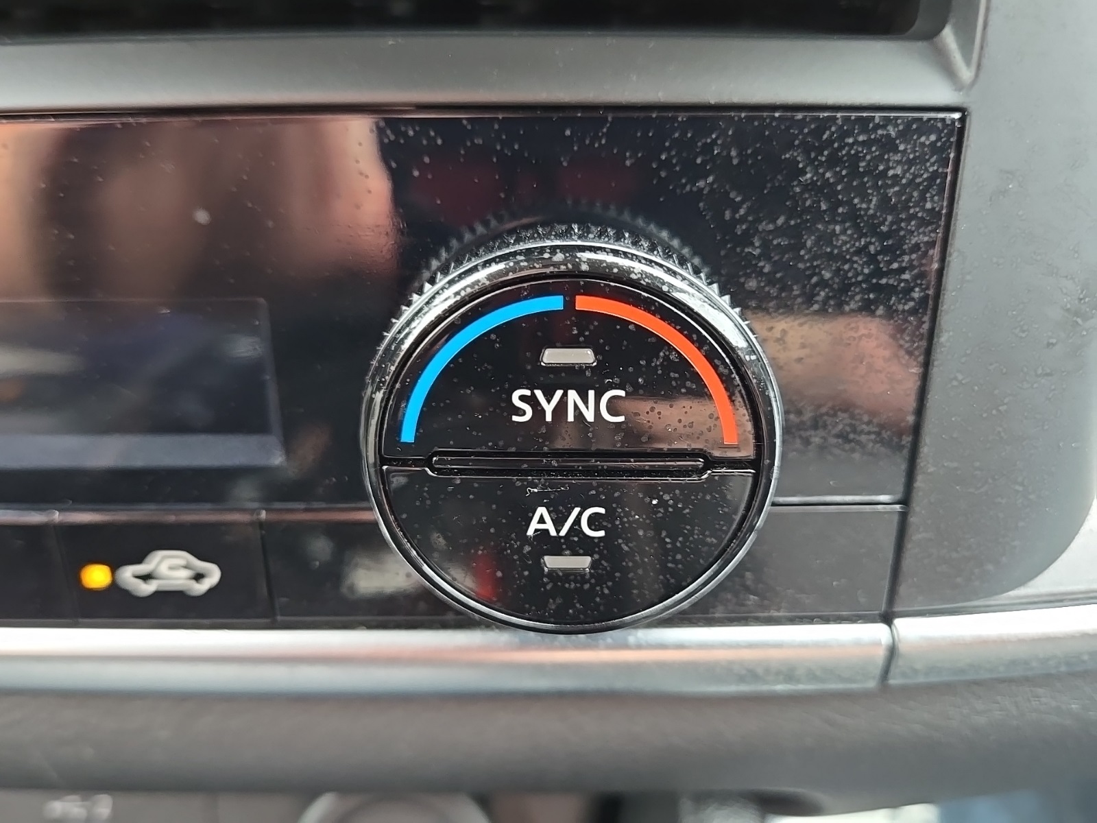 2023 Nissan Rogue SV photo 40