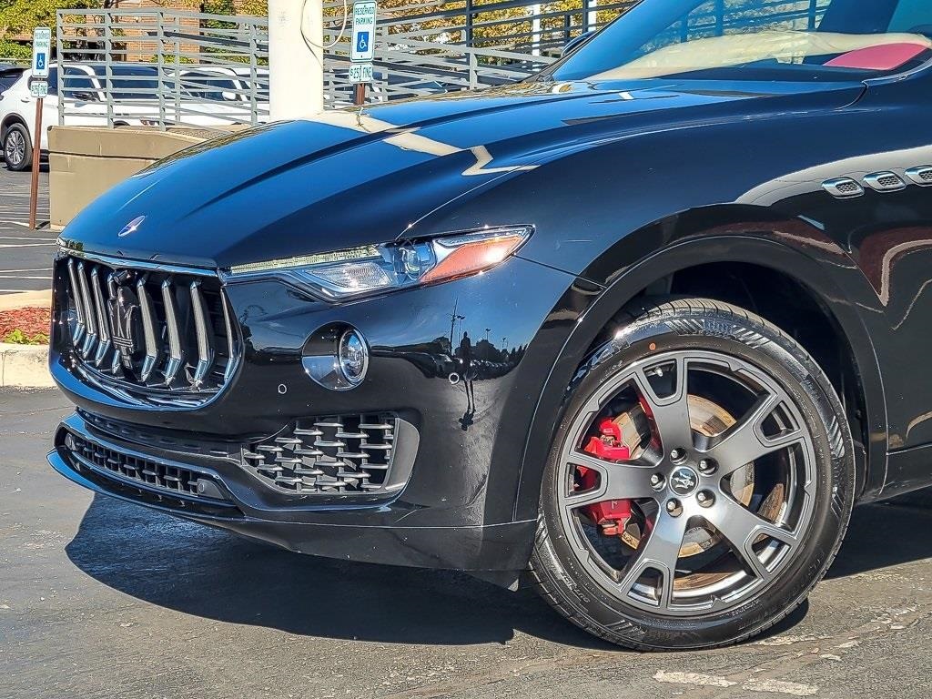 2021 Maserati Levante Base photo 2