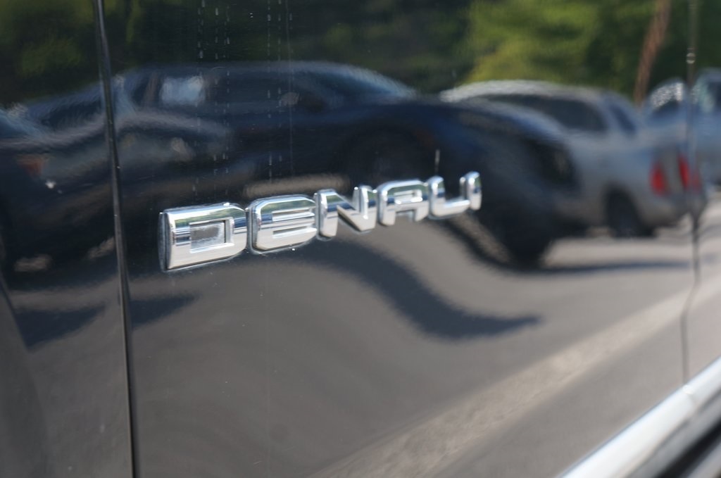 2021 Gmc Yukon XL Denali photo 4