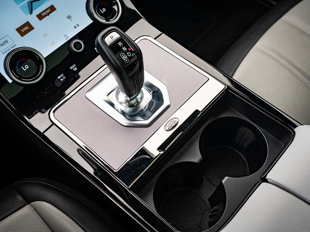 2023 Land Rover Range Rover Evoque R-Dynamic S photo 32
