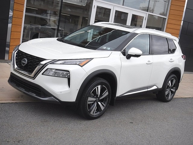 2023 Nissan Rogue SL's photo