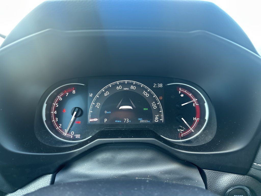 2024 Toyota RAV4 XLE photo 3