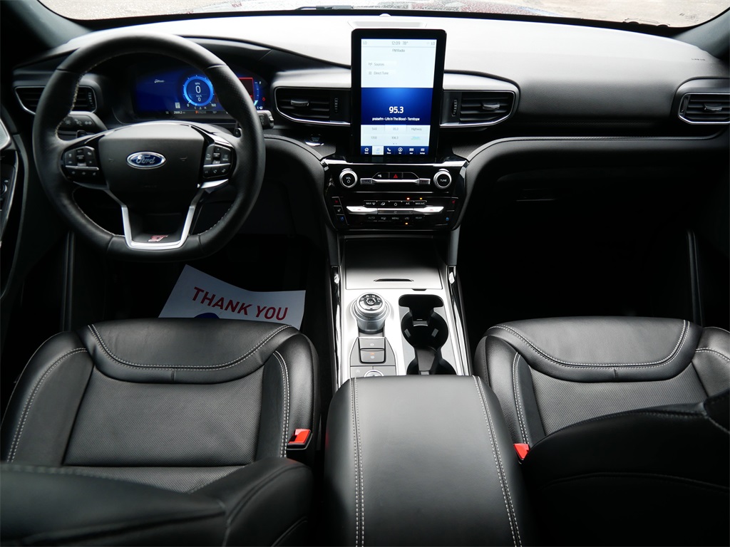 2024 Ford Explorer ST photo 12