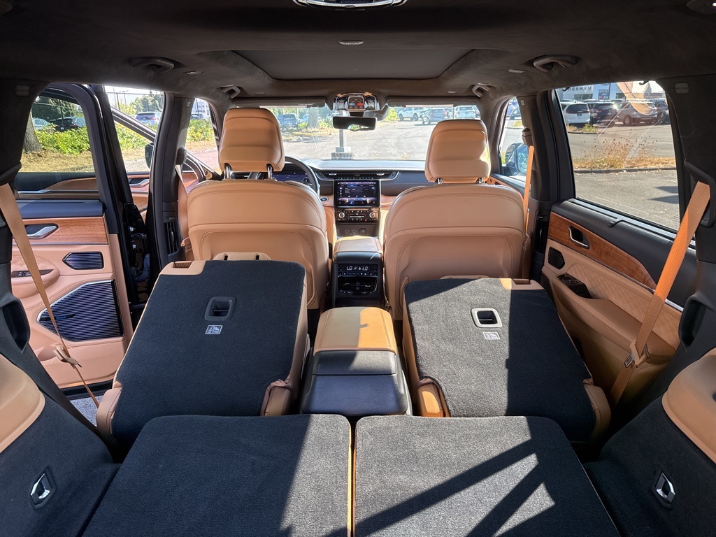 2021 Jeep Grand Cherokee L Summit Reserve photo 31