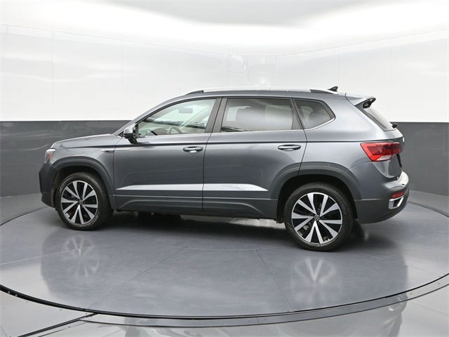 2022 Volkswagen Taos SE photo 4
