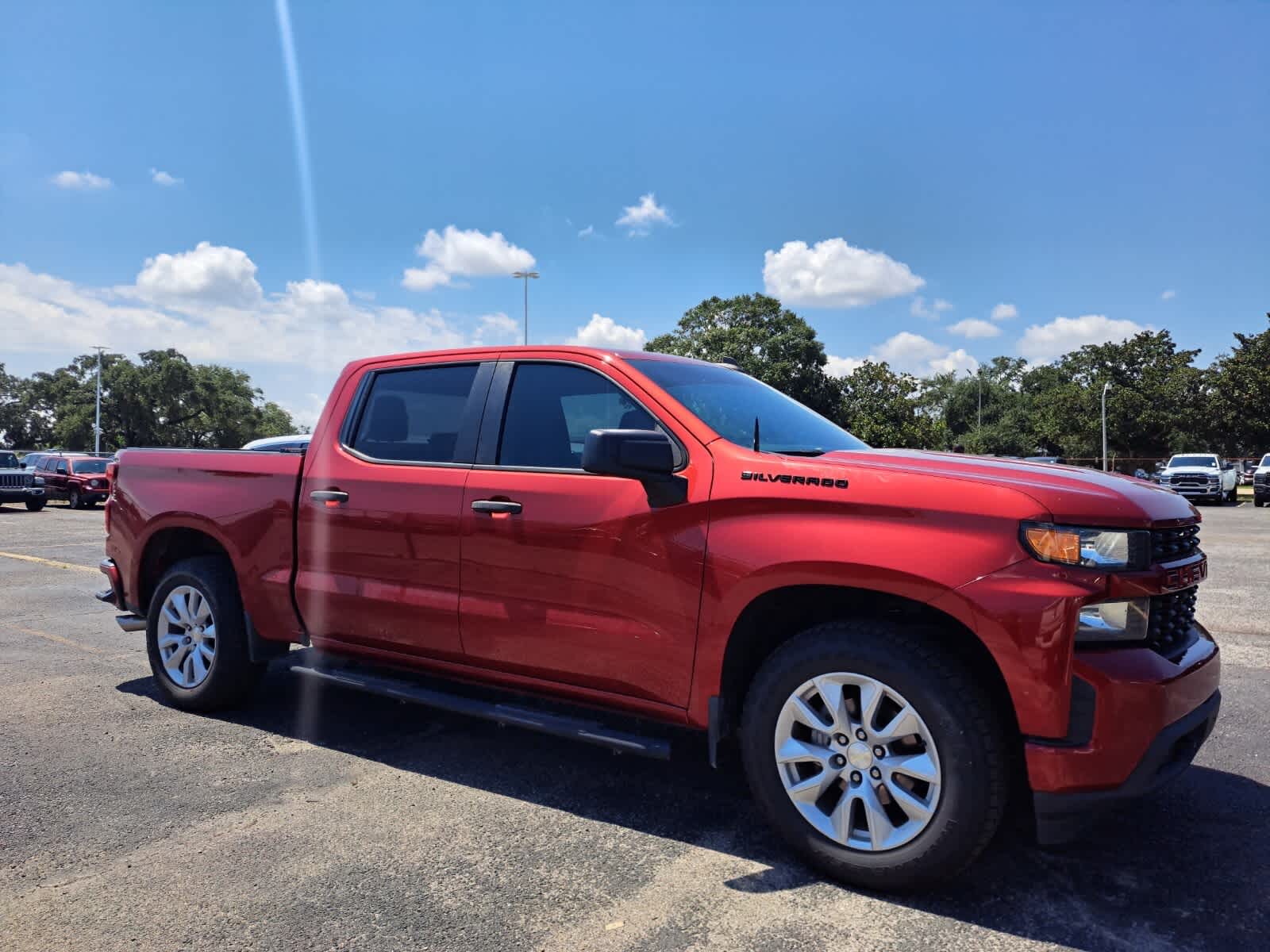 2021 Chevrolet Silverado Custom photo 3
