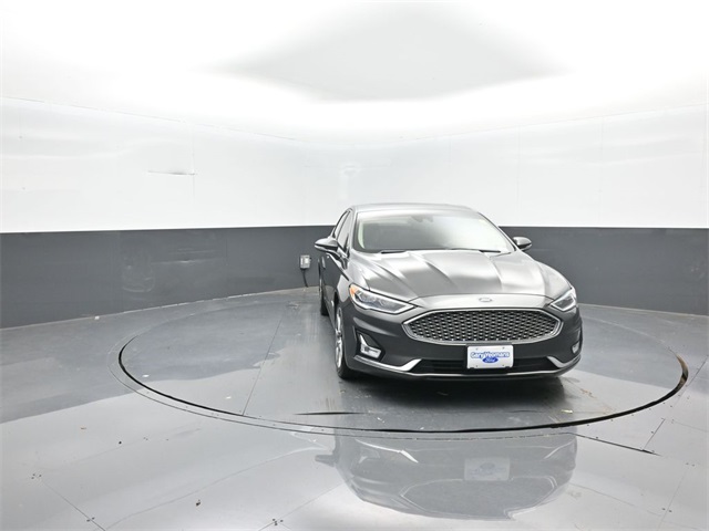 2019 Ford Fusion Hybrid Titanium photo 2
