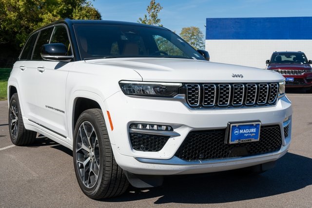 2024 Jeep Grand Cherokee Summit photo 4
