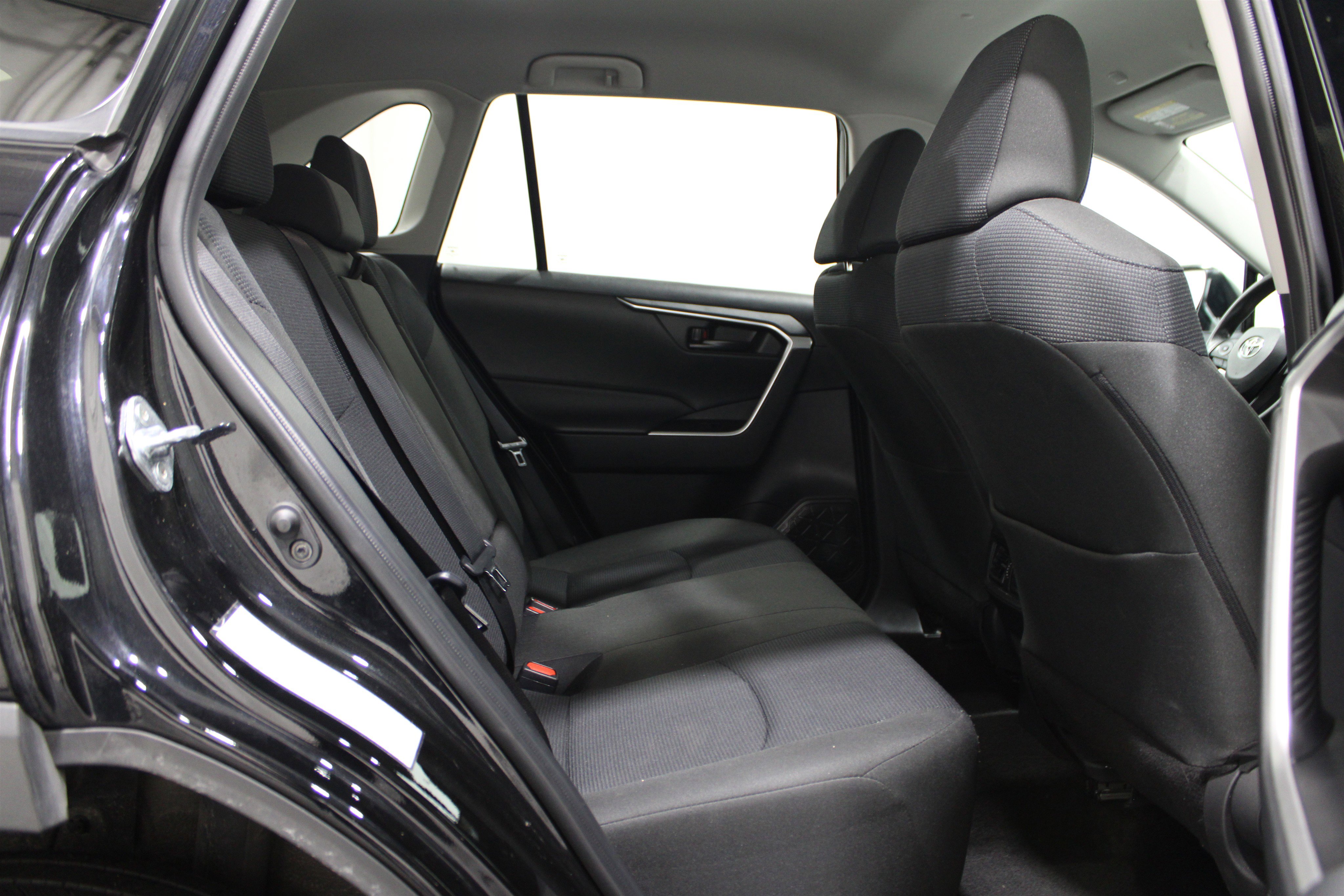 2024 Toyota RAV4 LE photo 11