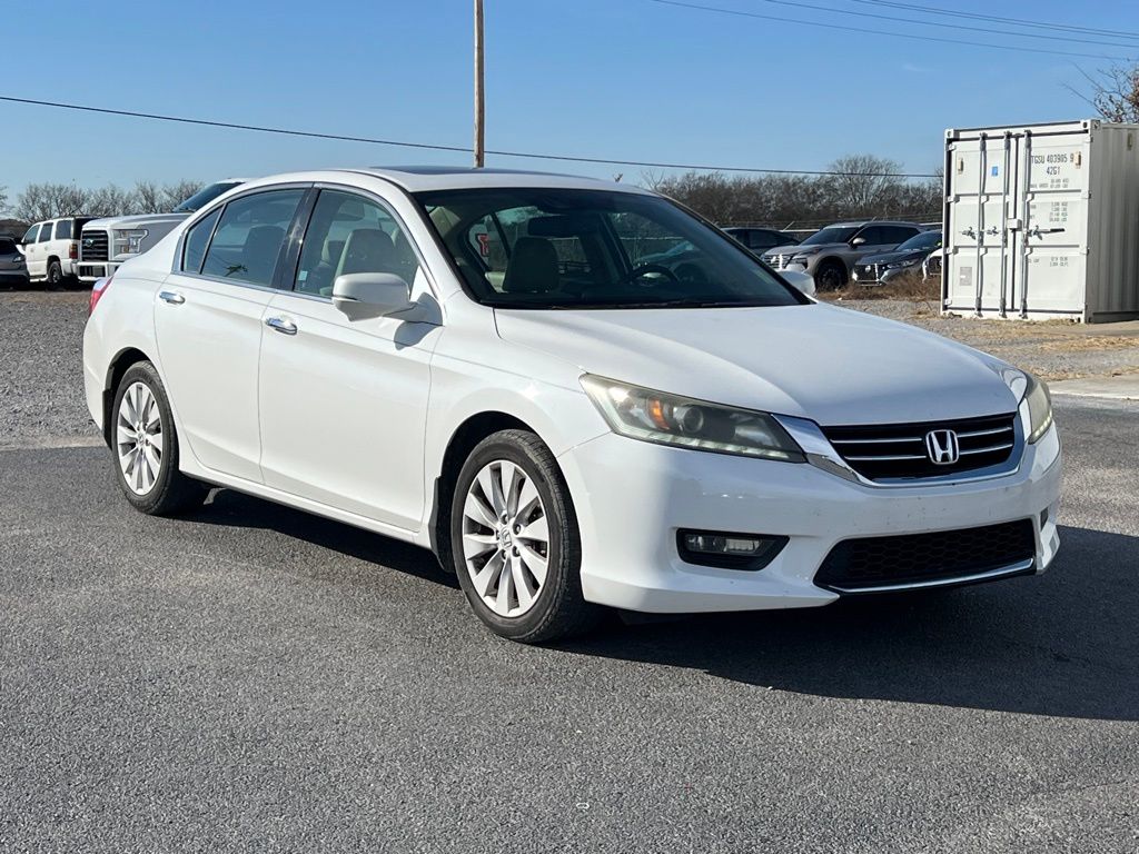 Used 2015 Honda Accord EX-L V-6 with VIN 1HGCR3F82FA024323 for sale in Shelbyville, TN