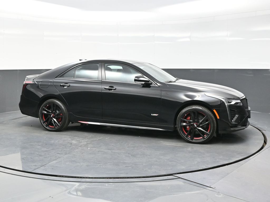 2025 Cadillac CT4 photo 8