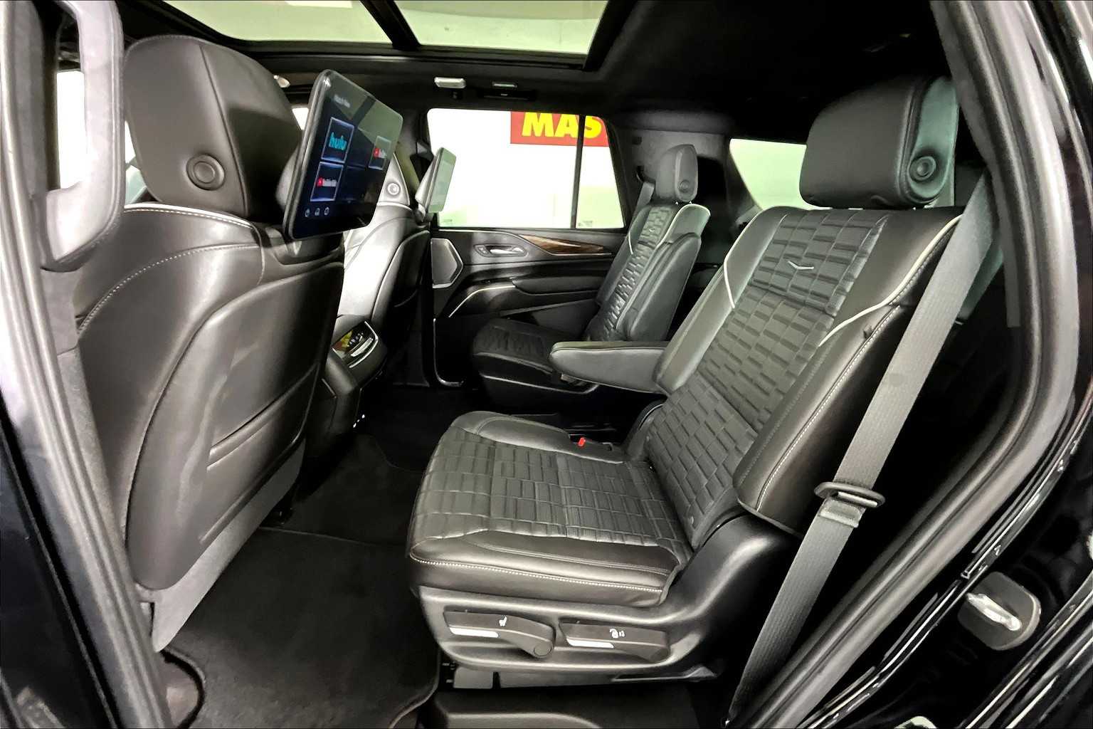 2023 Cadillac Escalade Premium Luxury Platinum photo 17