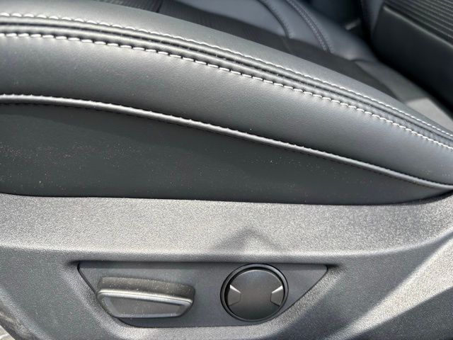 2025 Ford Mustang GT Premium photo 12