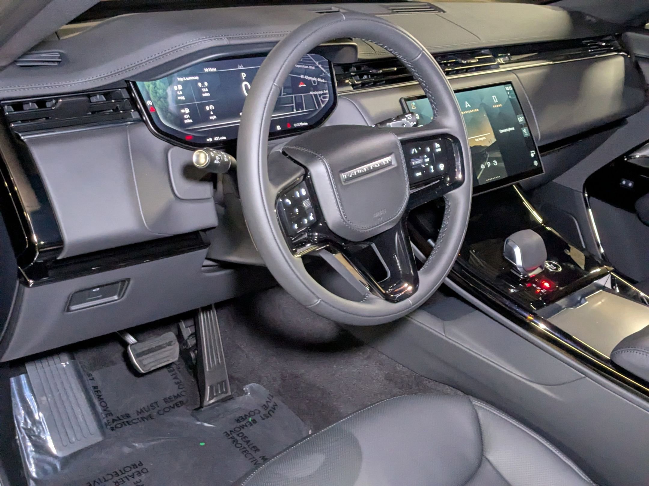 2025 Land Rover Range Rover Sport SE photo 3