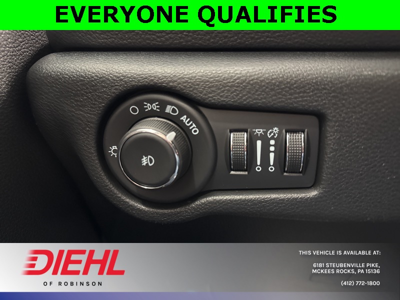 2026 Chrysler Pacifica photo 18
