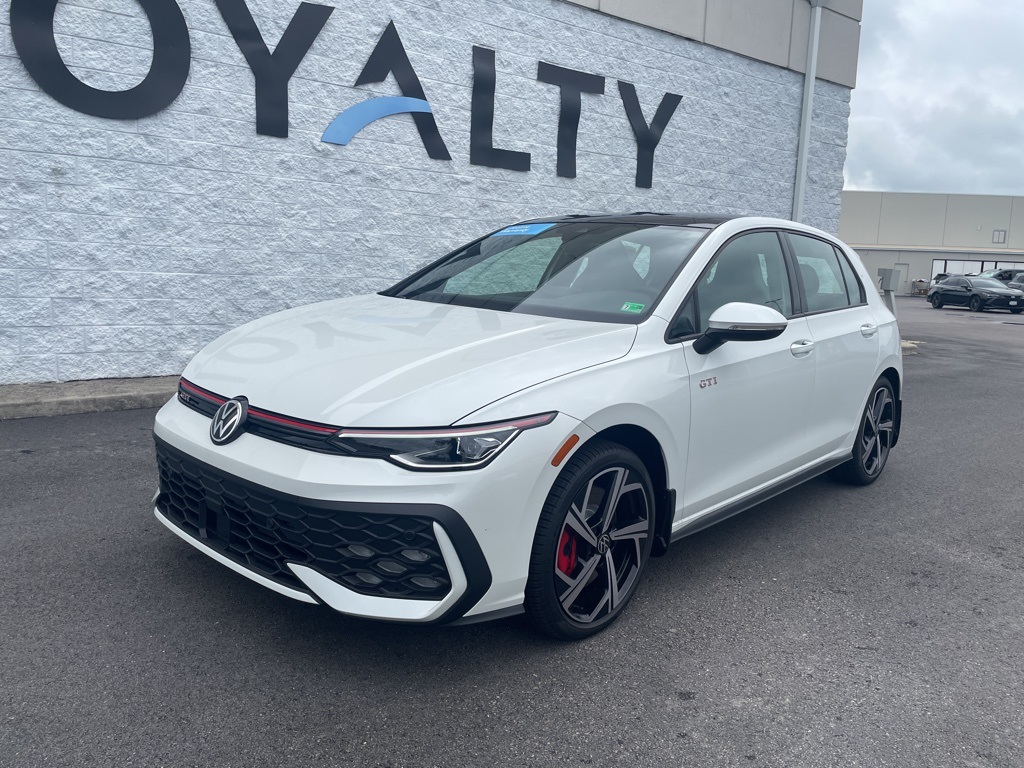 2025 Volkswagen Golf GTI SE's photo
