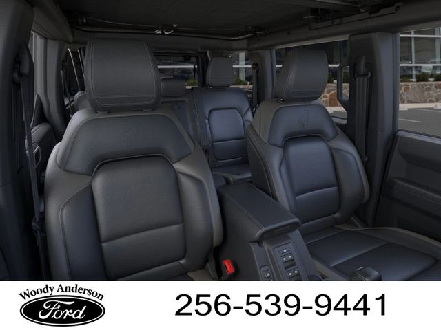 2025 Ford Bronco Outer Banks photo 8