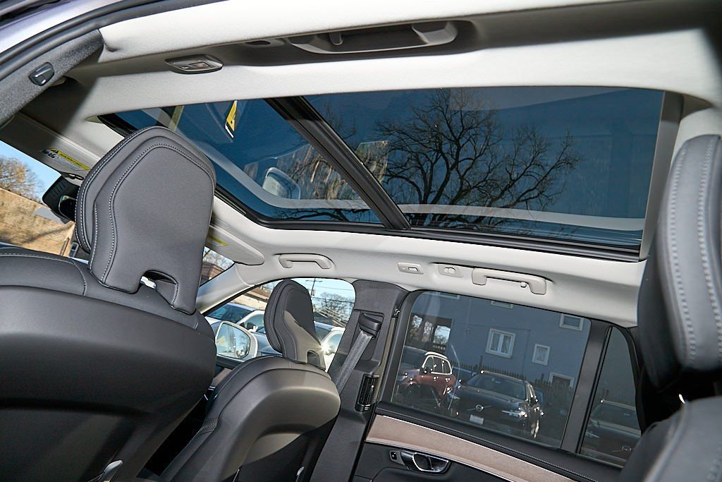 2026 VOLVO XC90 - Image 21
