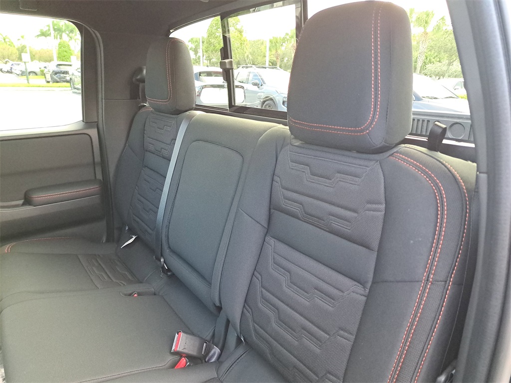 2026 Nissan Frontier Crew Cab PRO-4X photo 13