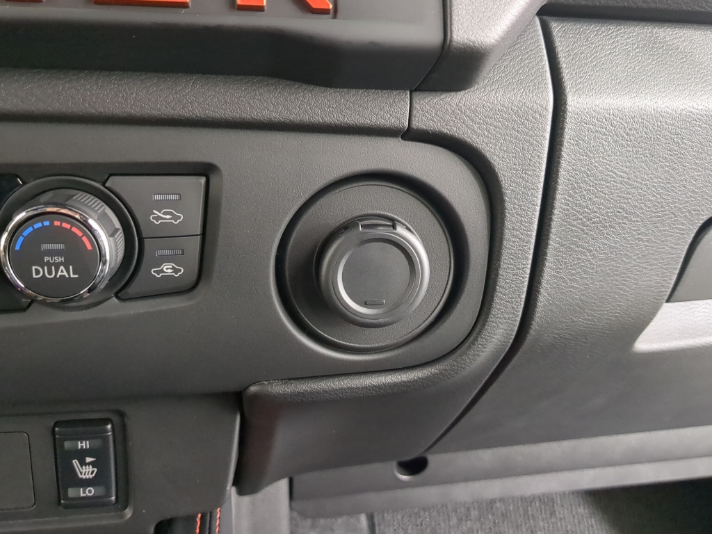 2026 Nissan Frontier PRO-4X photo 18