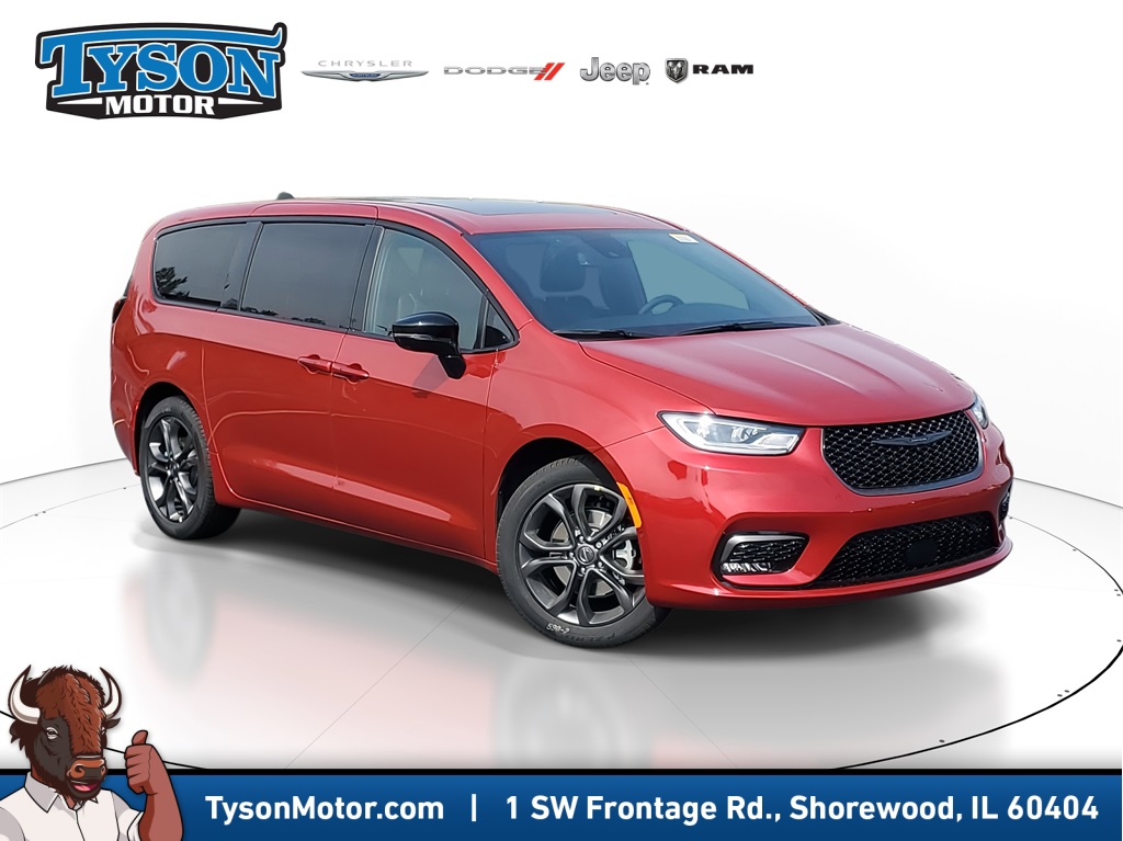 2026 Chrysler Pacifica Select's photo