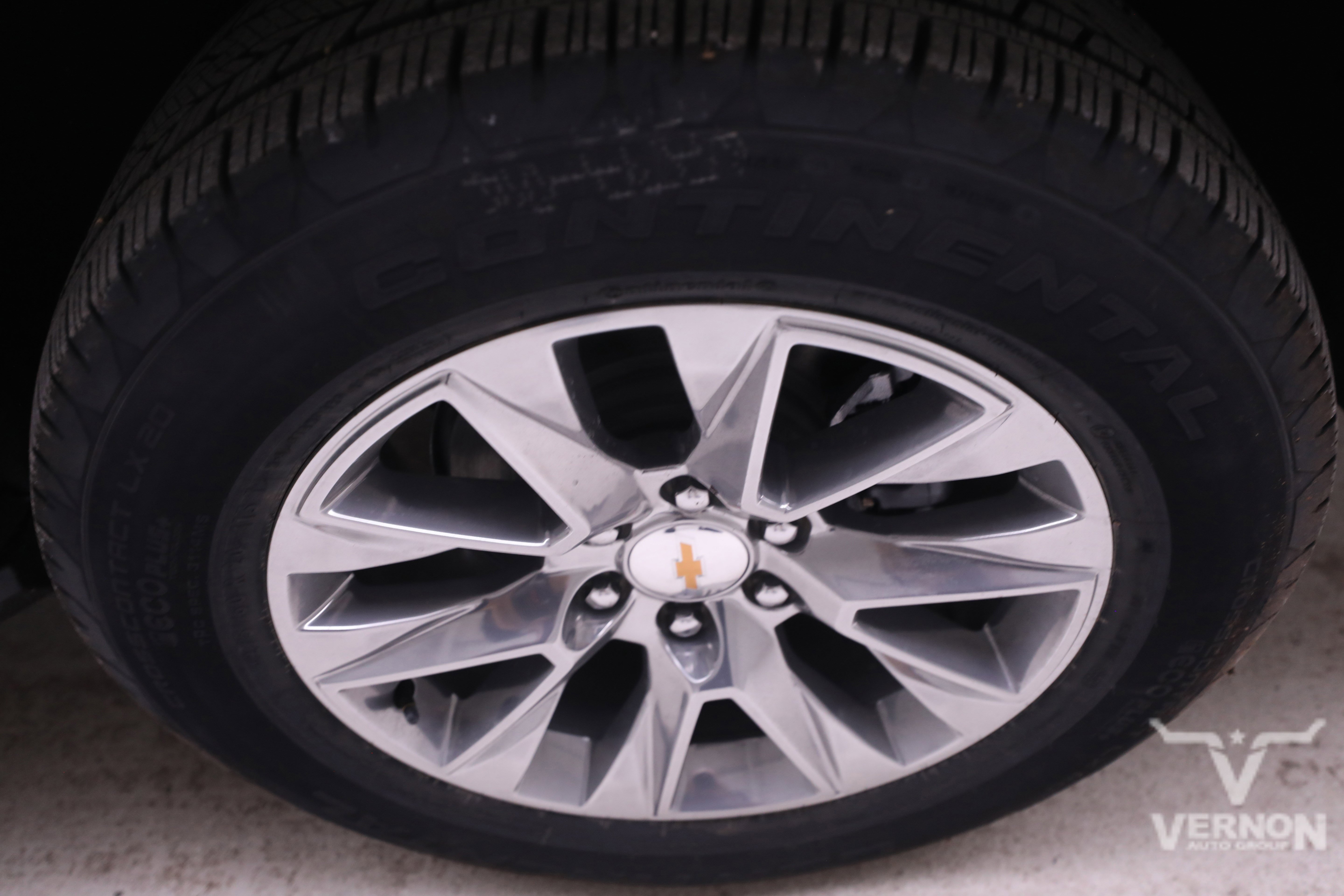 2026 Chevrolet Tahoe Premier photo 2