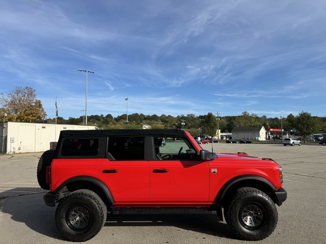 2022 Ford Bronco Base Big Bend Black Diamond Outer Banks photo 4