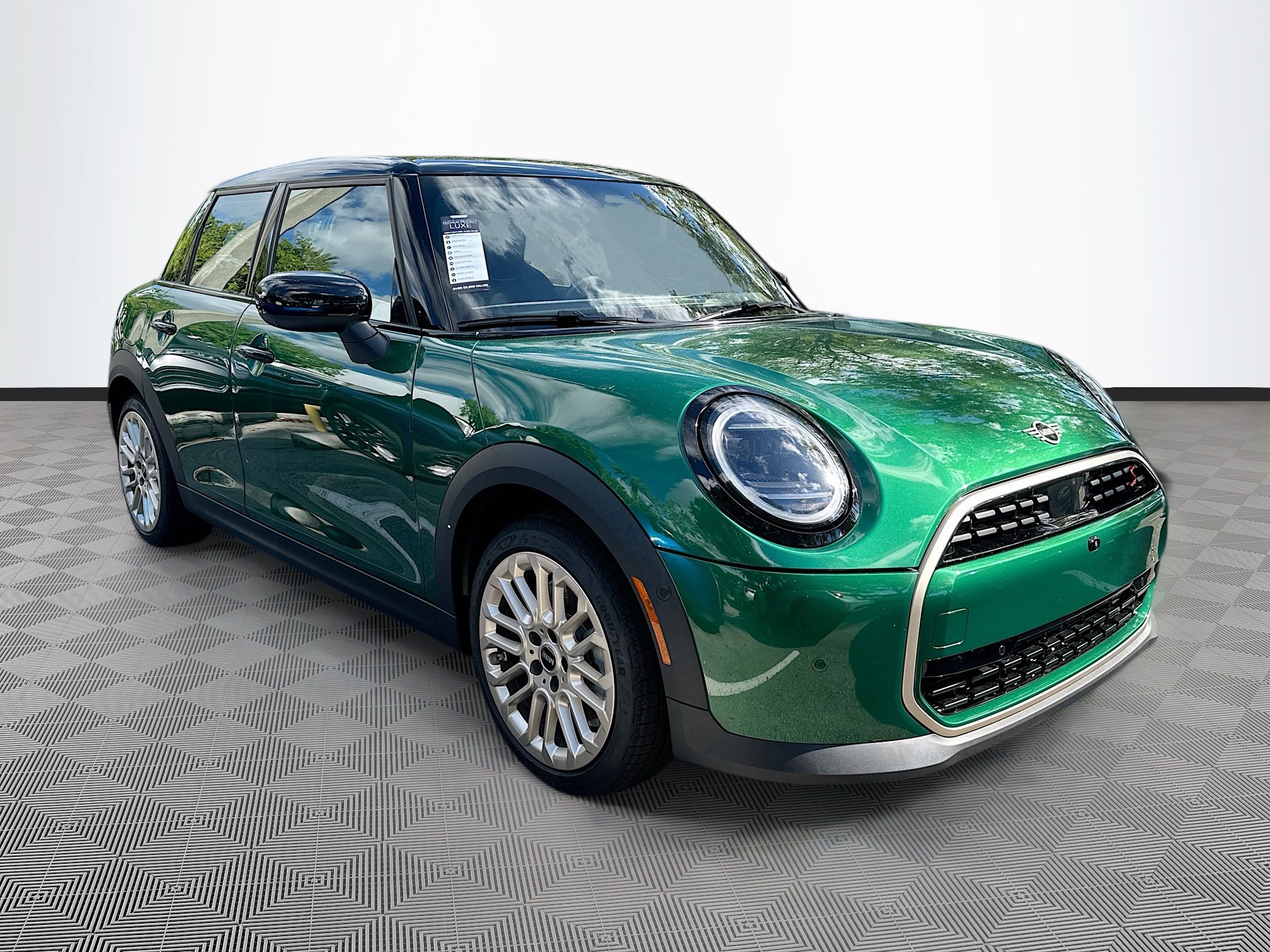 2026 MINI Hardtop 4 Door S's photo