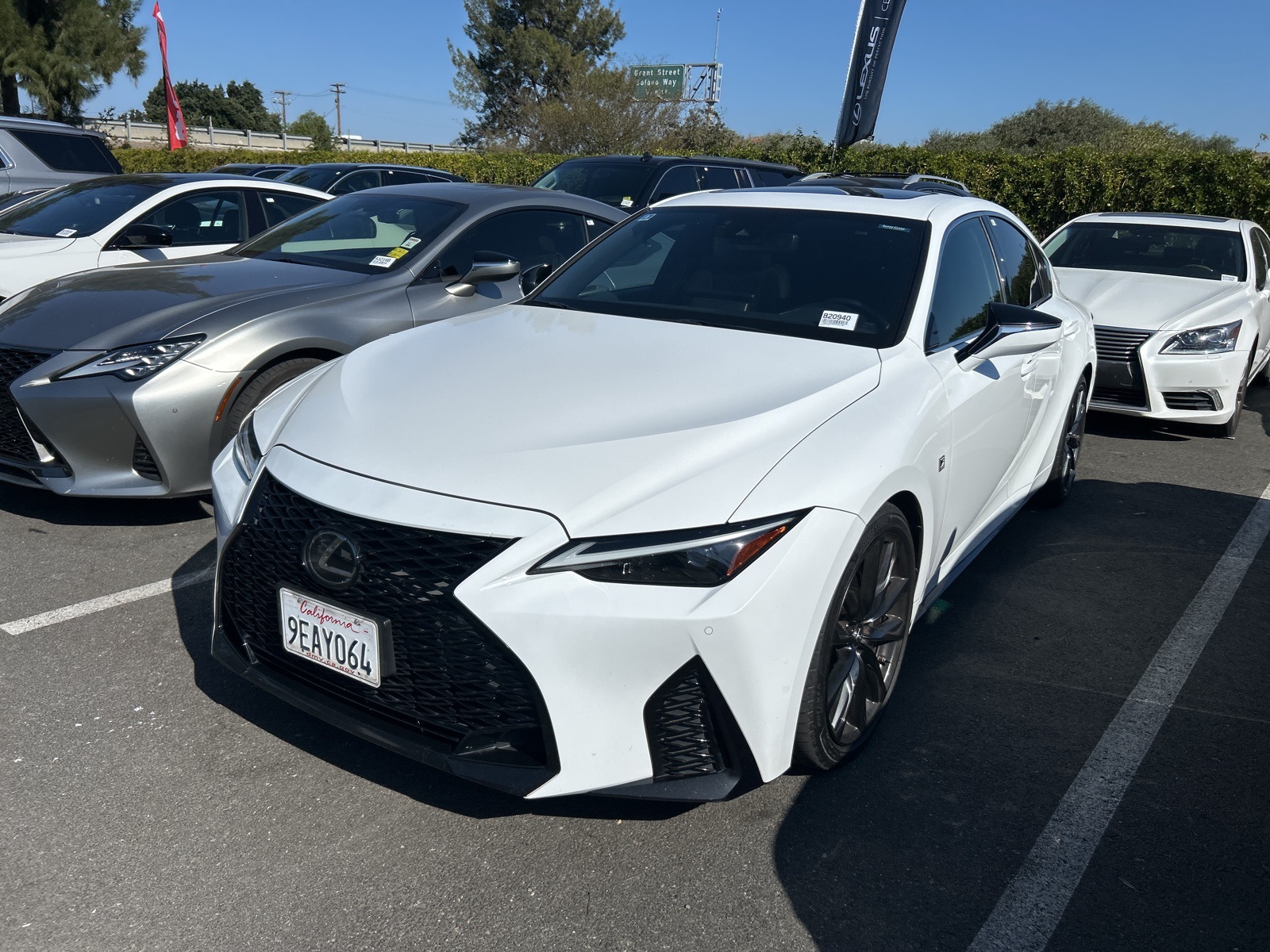 2023 Lexus IS 350 F SPORT photo 3