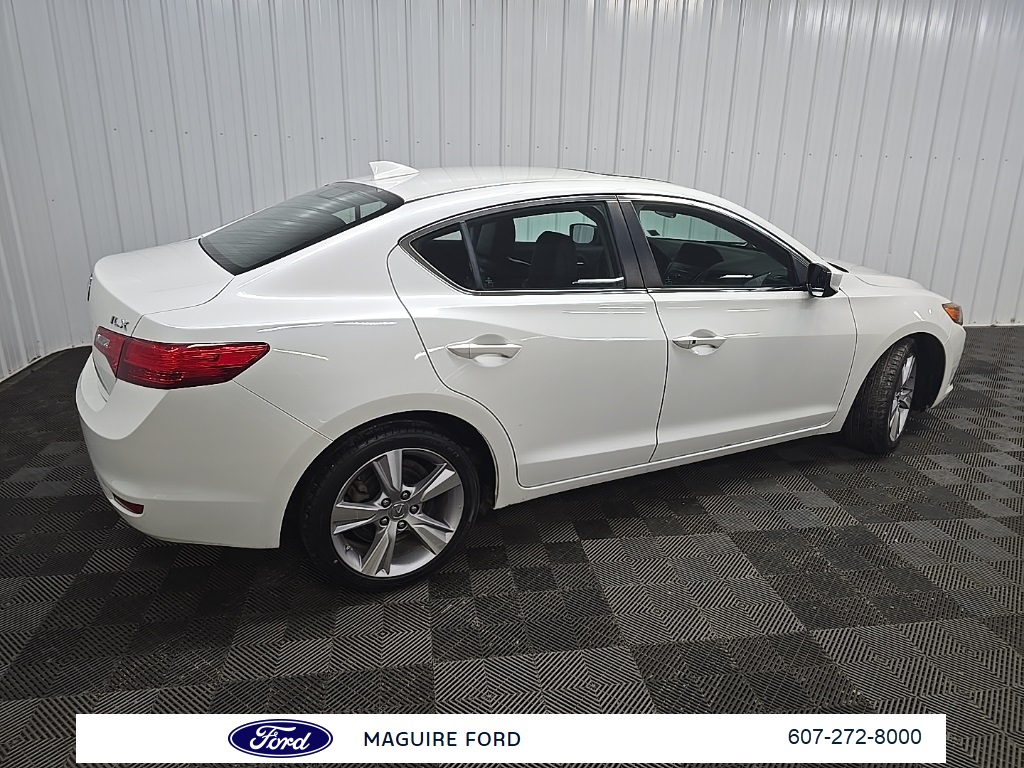 2015 Acura ILX 2.0L photo 2
